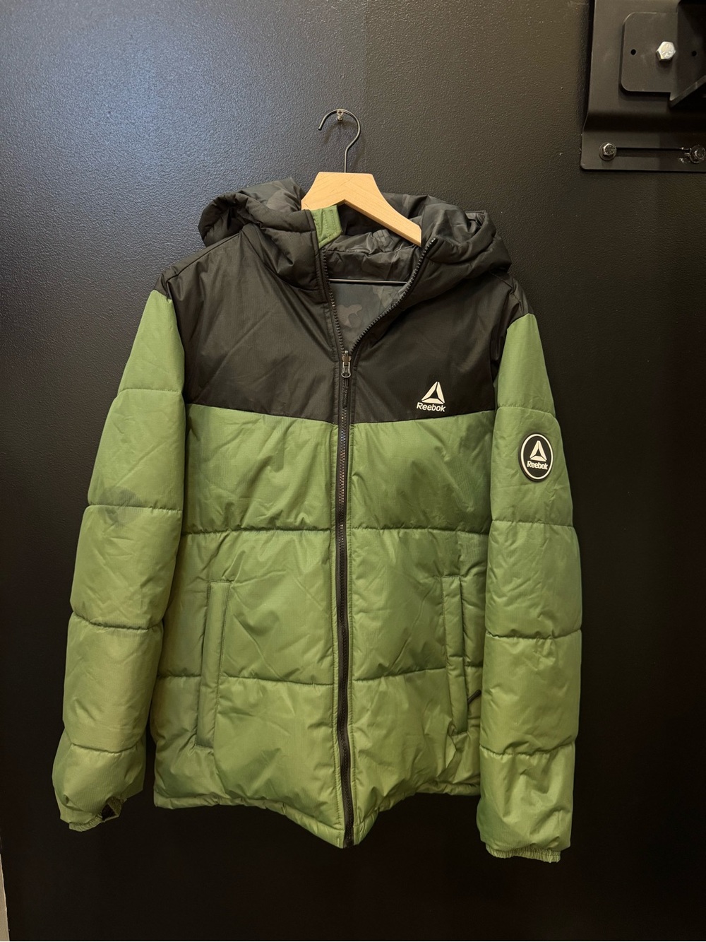 Reebok Hooded Puffer Coat in Green/Black